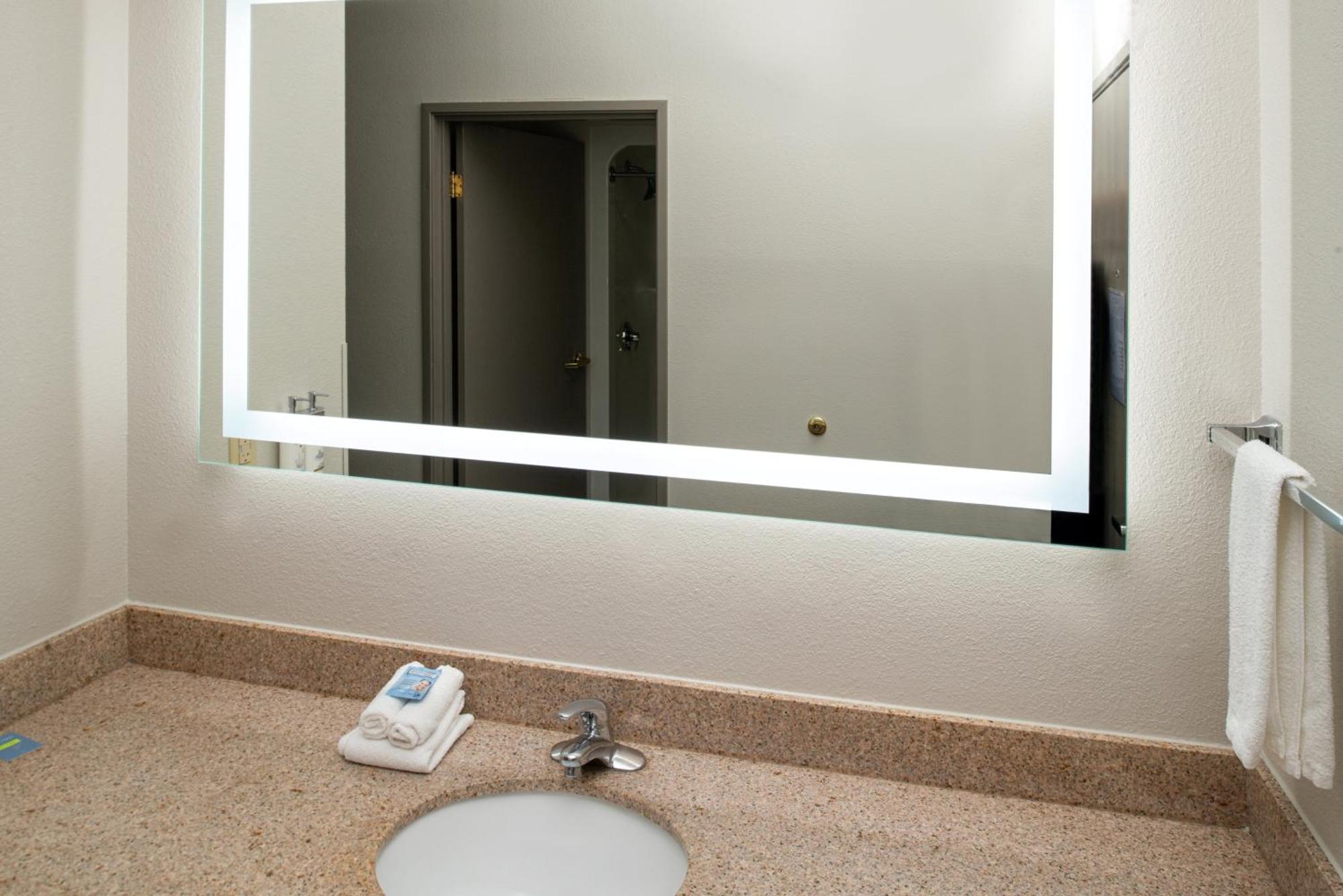 Holiday Inn Express Hotel & Suites Farmington By Ihg Eksteriør bilde