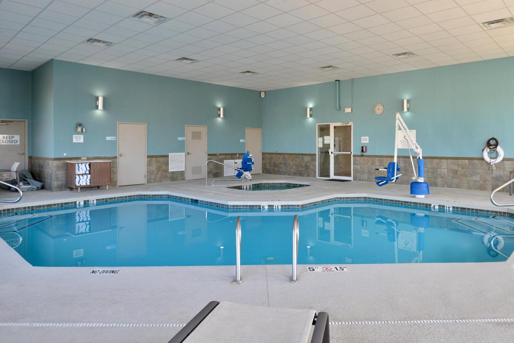 Holiday Inn Express Hotel & Suites Farmington By Ihg Eksteriør bilde