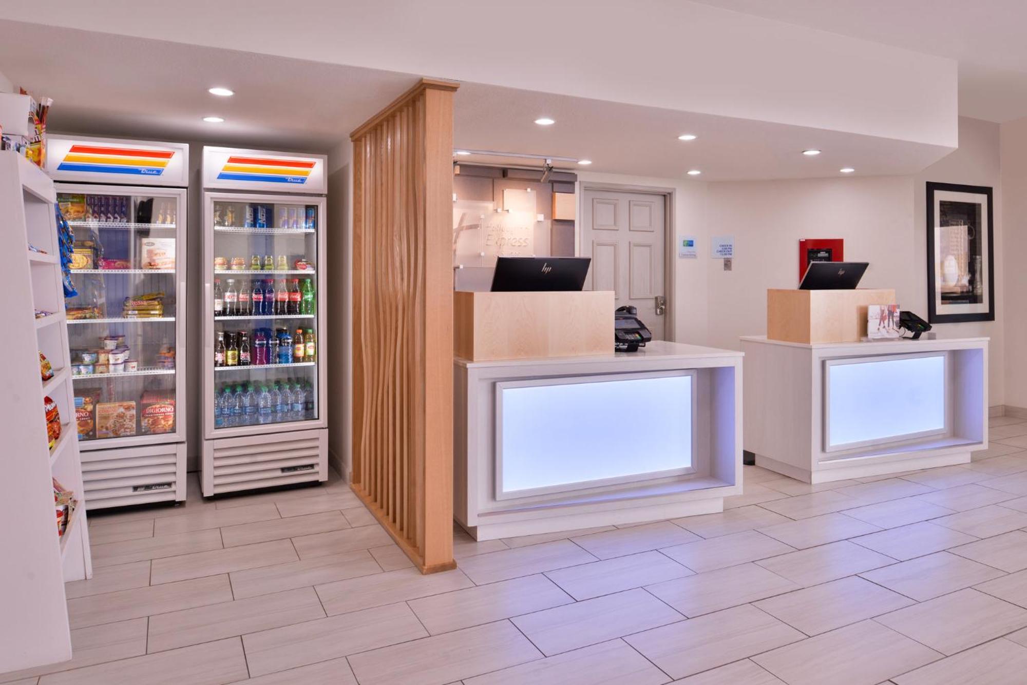 Holiday Inn Express Hotel & Suites Farmington By Ihg Eksteriør bilde