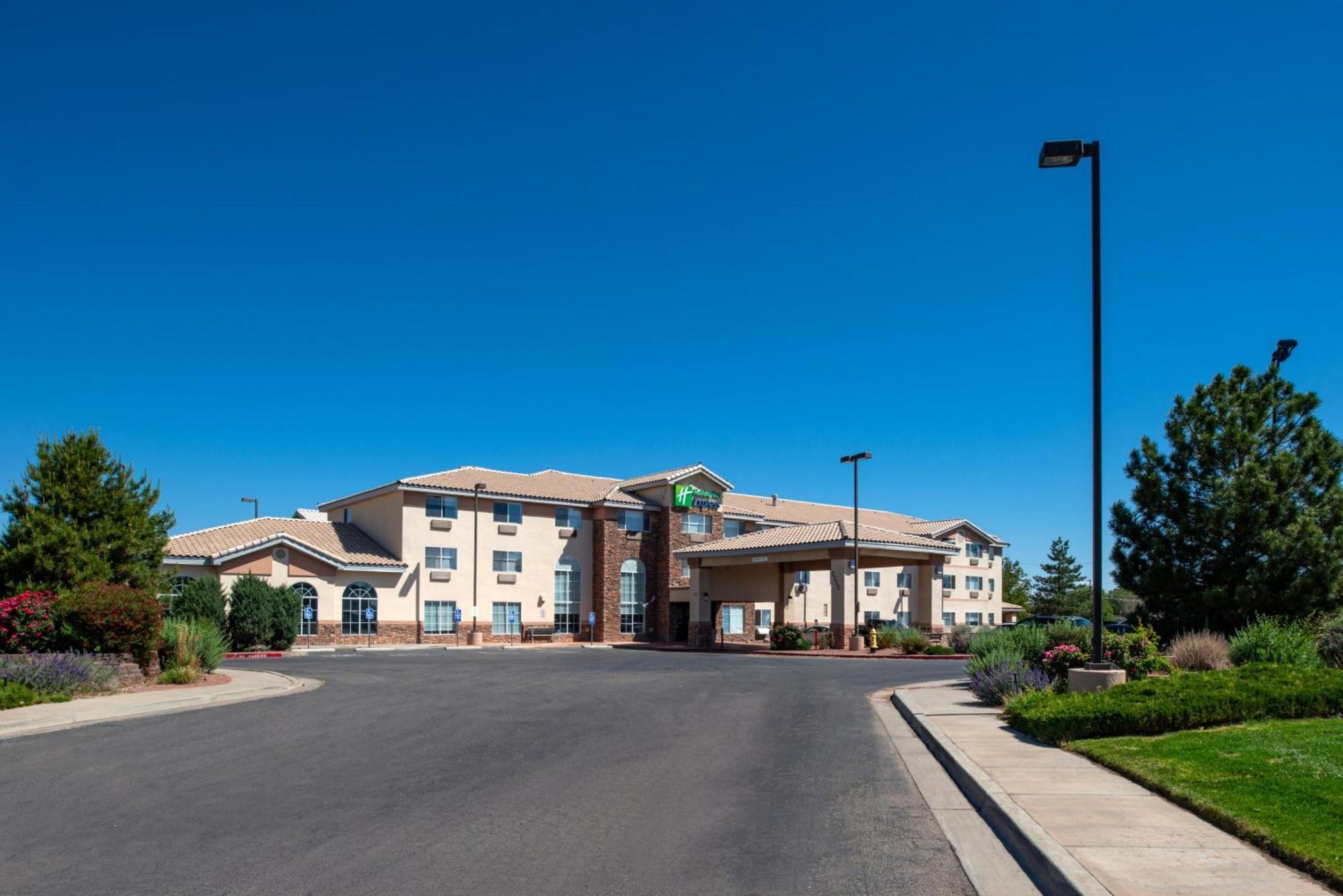 Holiday Inn Express Hotel & Suites Farmington By Ihg Eksteriør bilde