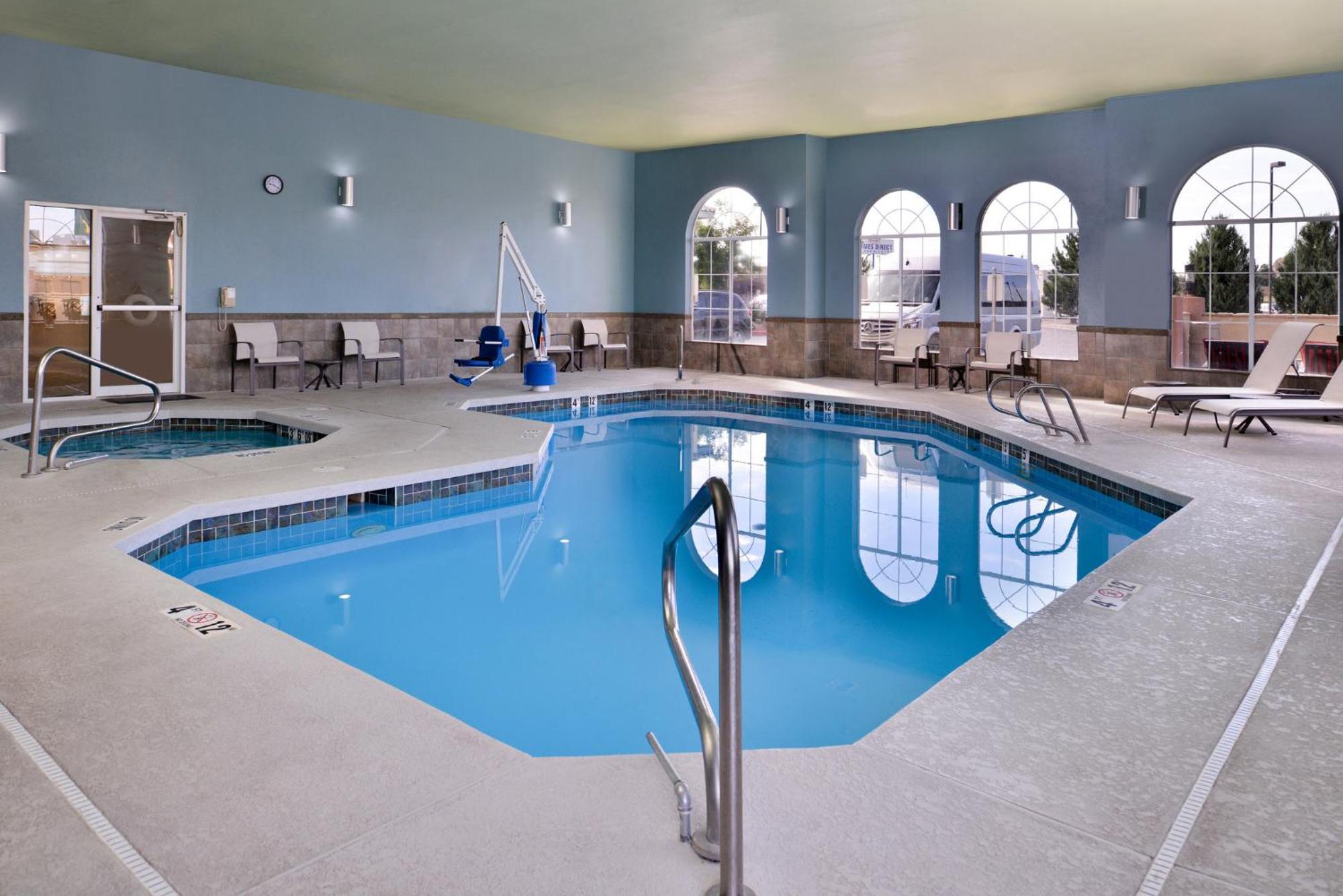Holiday Inn Express Hotel & Suites Farmington By Ihg Eksteriør bilde